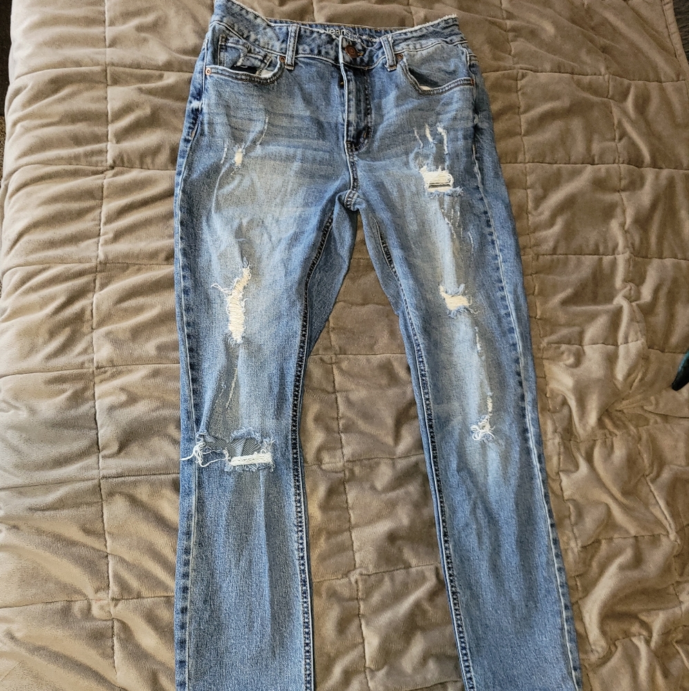 Women's Mid Rise Maurices jeans